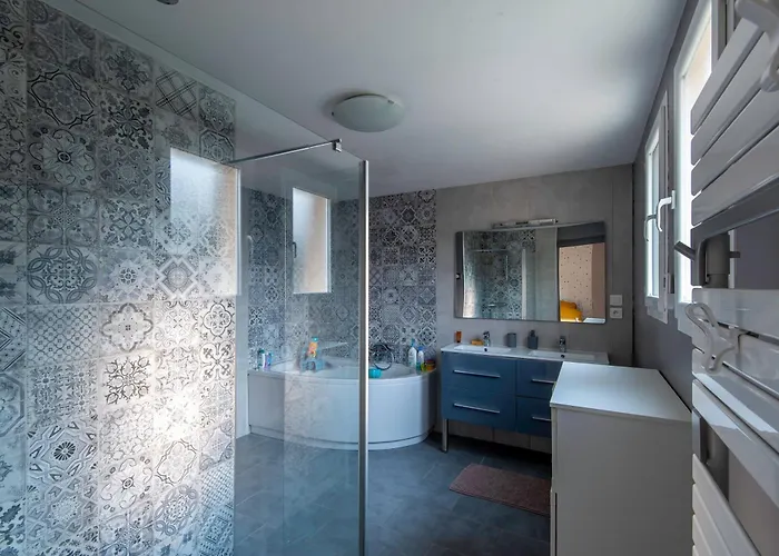 Hébergement de vacances La D'elvine - Maison Avec Grand Jardin Verrie