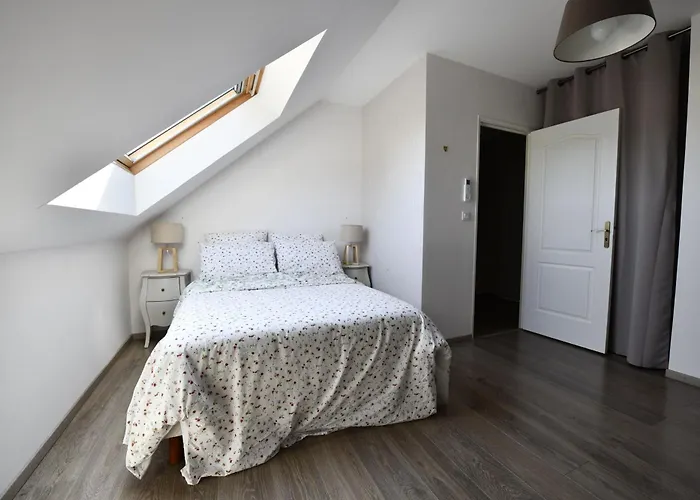 La D'elvine - Maison Avec Grand Jardin Hébergement de vacances *